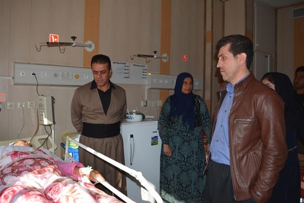 بازدید دکتر حسینی ریاست شبکه بهداشت ودرمان ازبخشهای جراحی وپست سی سی یو